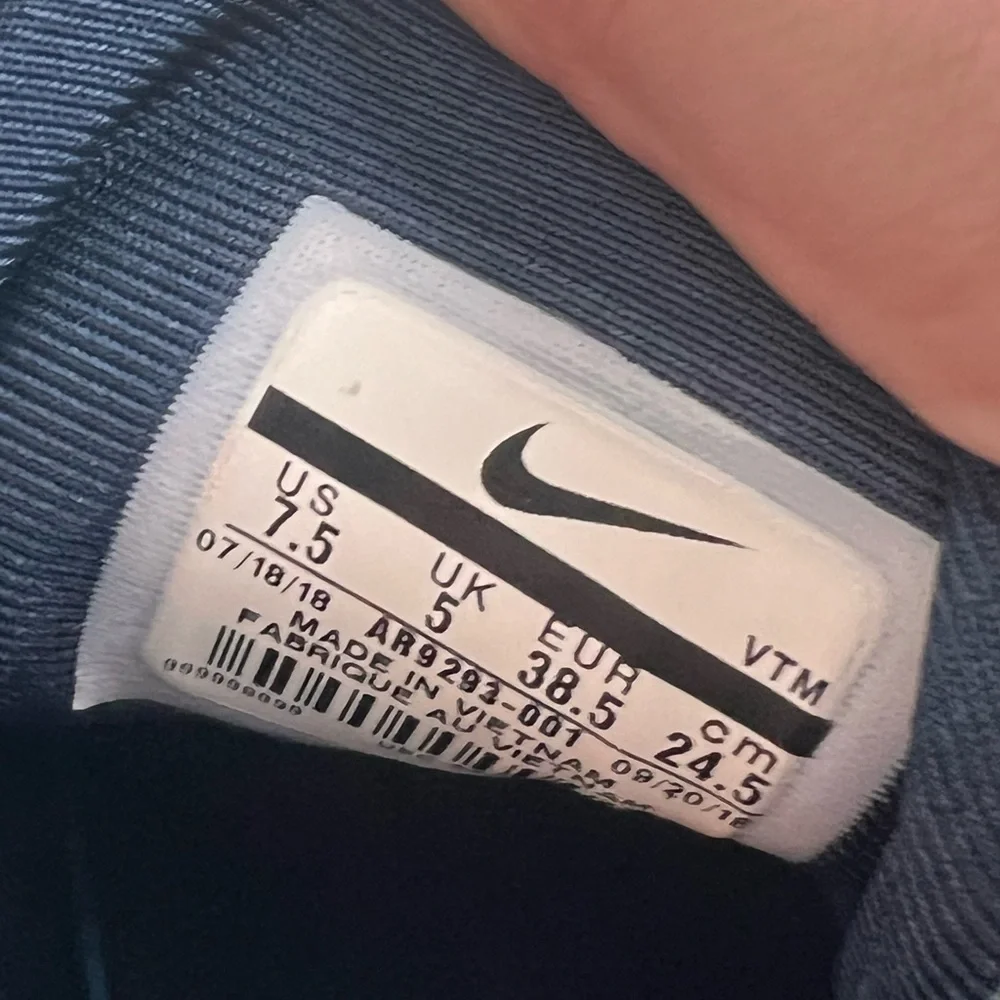 Nike Air Max 720 πββοΈ - Picture 7 of 8